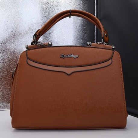 Şık ve Sade Tasarımlı Kahverengi Kadın Çanta