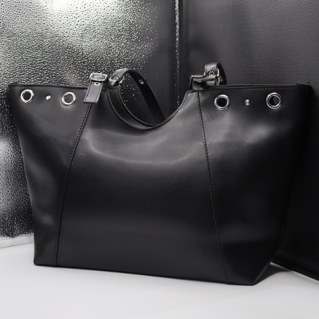 • Geniş Gövdeli Sade Siyah Kadın Çanta