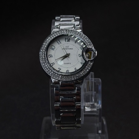 Yuvarlak Kasa Gümüş Renk Şık Saat