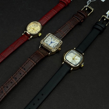 Zarif Deri Kordon Kare & Yuvarlak Kasa Kadın Kol Saati