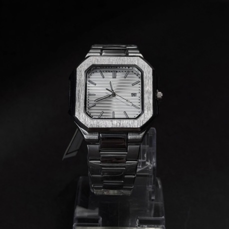 Kare Kasa Gümüş Renk Metal Kordonlu Takvimli Analog Saat