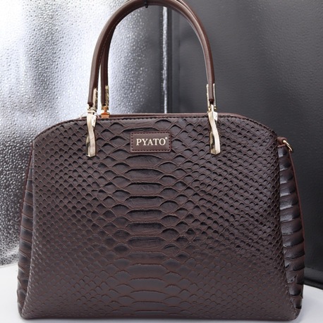 Dokulu Yüzeyli Kahverengi Kadın Çanta