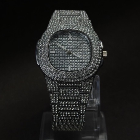 Yuvarlak Kasa Tam Taş Detaylı Analog Saat