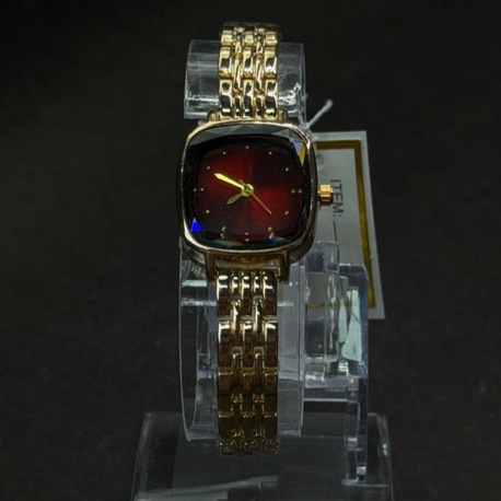 Klasik Gold Kordon Bordo Detaylı Kadın Saat