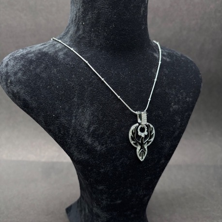 Gümüş Renk Anka Kuşu Figürlü Kolye