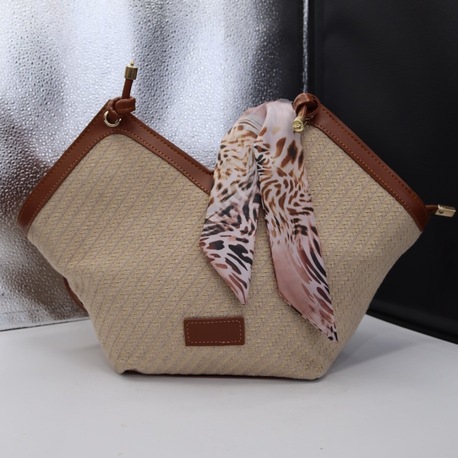 • Şık Fular Aksesuarlı Bej Kadın Çanta