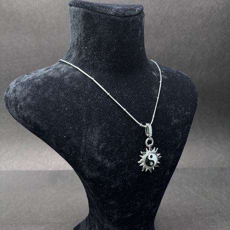 Yin Yang Sembollü Gümüş Renk Kolye