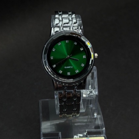 Zarif Yeşil Kadranlı Gümüş Ton Saat