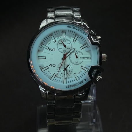 Dinamik Tasarımlı Erkek Analog Saat