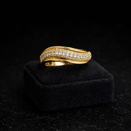 Zarif Dalgalı Tasarım Altın Ton Yüzük