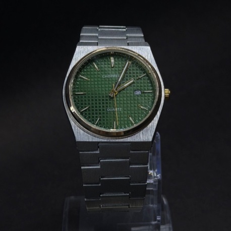 Gold Çerçeveli Yeşil Kadranlı Şık Analog Saat