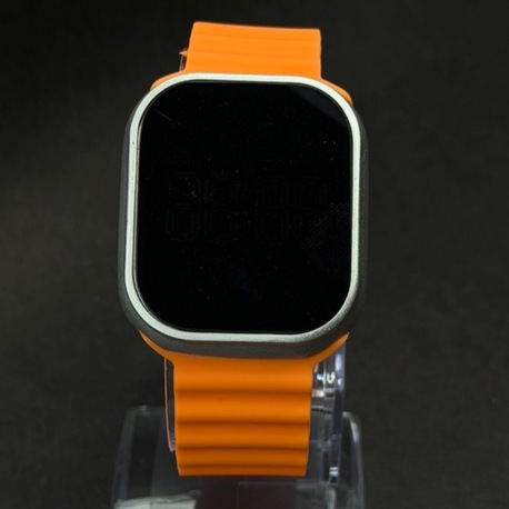 Turuncu Silikon Kordonlu Kare Ekran Akıllı Saat