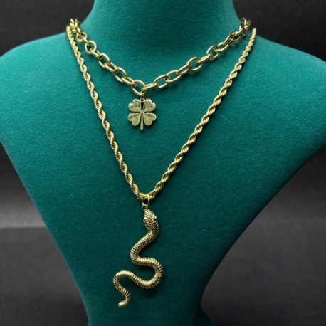Yonca & Yılan Figürlü Gold Kolye