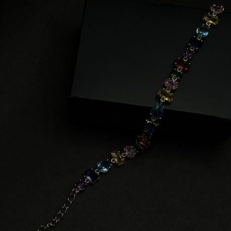 Renkli Kristal Taşlı Zarif Model